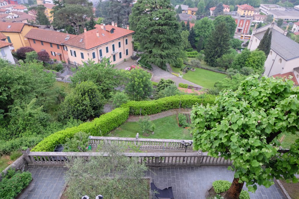 2015_0508_07193500 depuis la chambre d'hôte
